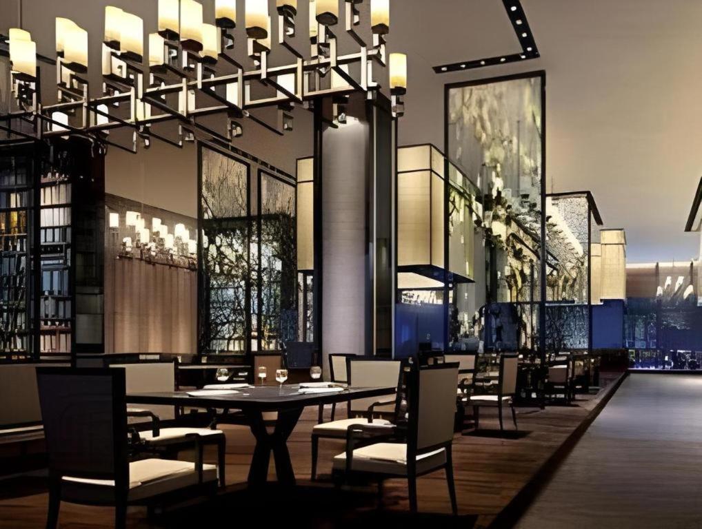 วินด์แฮม แกรนด์ พลาซา รอยัล หัวยู ฉงชิง Hotel ฉงชิ่ง ภายนอก รูปภาพ