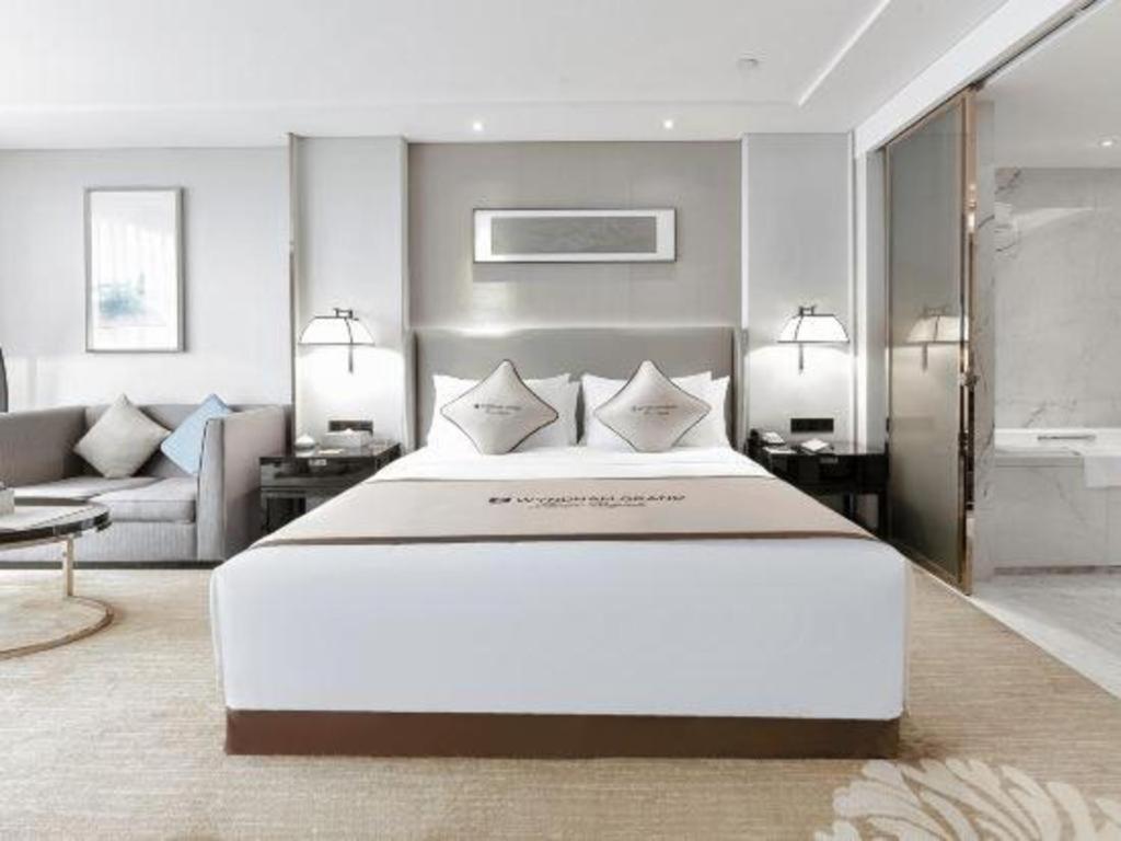 วินด์แฮม แกรนด์ พลาซา รอยัล หัวยู ฉงชิง Hotel ฉงชิ่ง ภายนอก รูปภาพ