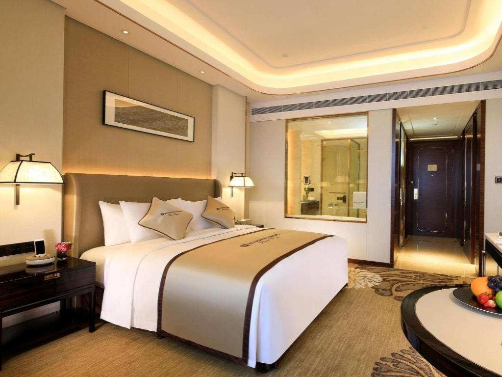 วินด์แฮม แกรนด์ พลาซา รอยัล หัวยู ฉงชิง Hotel ฉงชิ่ง ภายนอก รูปภาพ