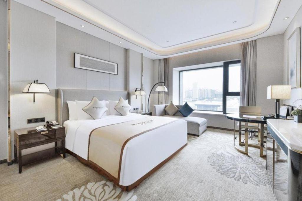 วินด์แฮม แกรนด์ พลาซา รอยัล หัวยู ฉงชิง Hotel ฉงชิ่ง ภายนอก รูปภาพ