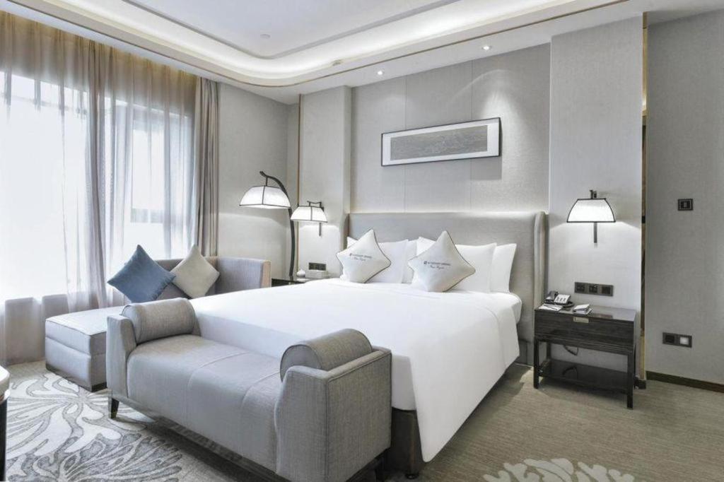 วินด์แฮม แกรนด์ พลาซา รอยัล หัวยู ฉงชิง Hotel ฉงชิ่ง ภายนอก รูปภาพ